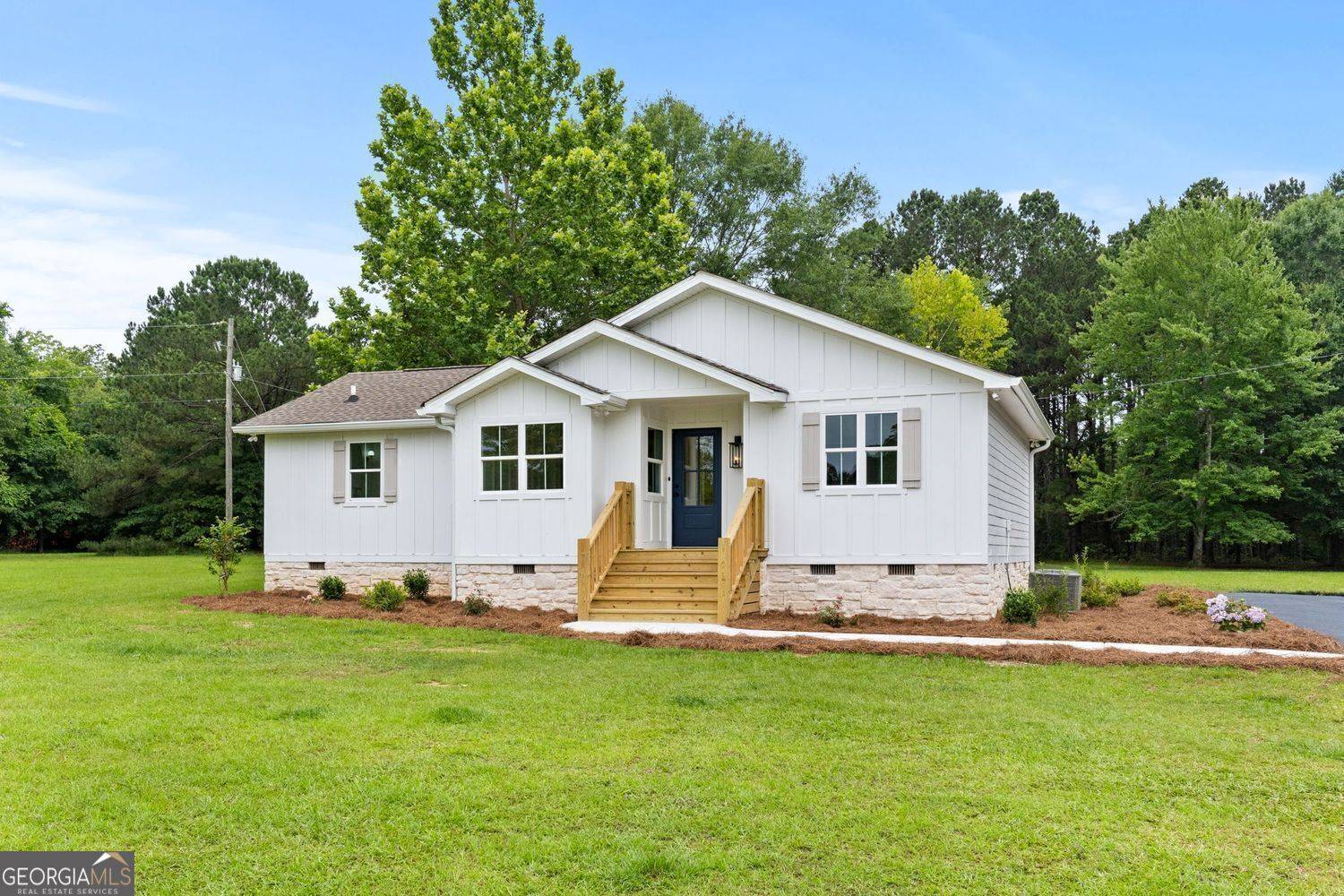Milner, GA 30257,134 Mathews RD