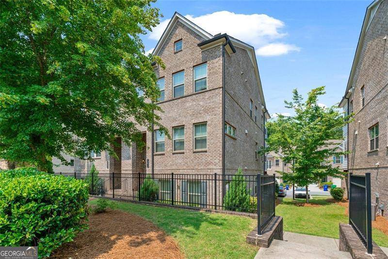 Atlanta, GA 30329,1463 EDGEBROOK CT #14