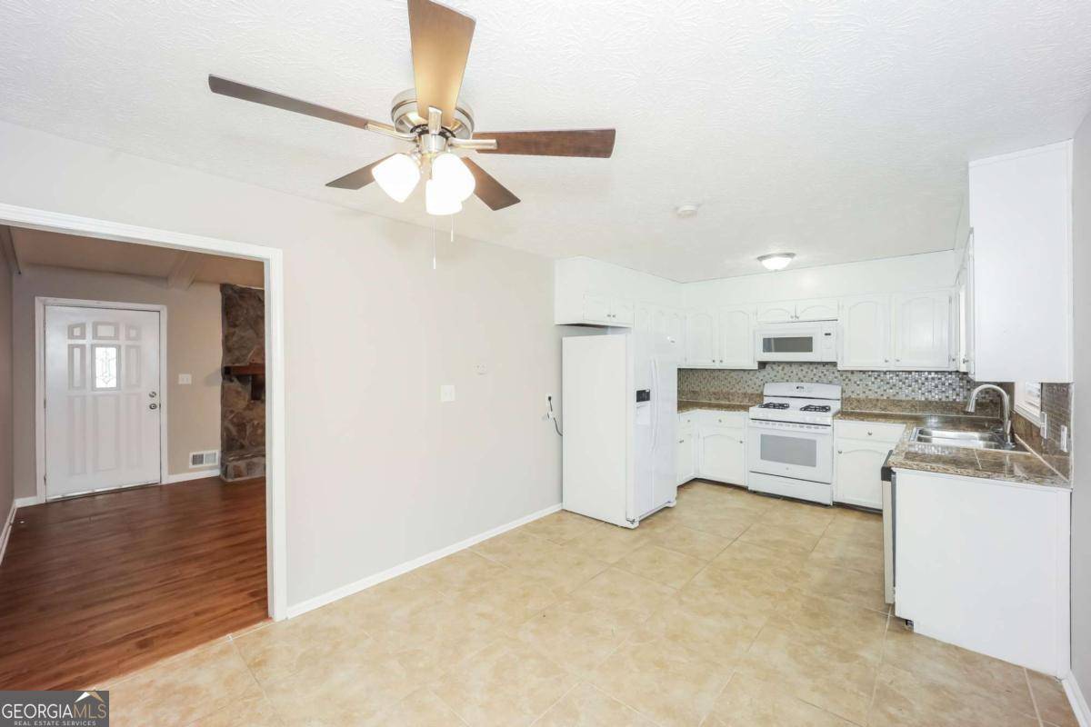 Riverdale, GA 30296,6832 Cedar DR