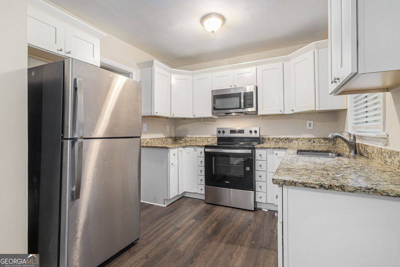 Decatur, GA 30032,2083 GREEN FORREST