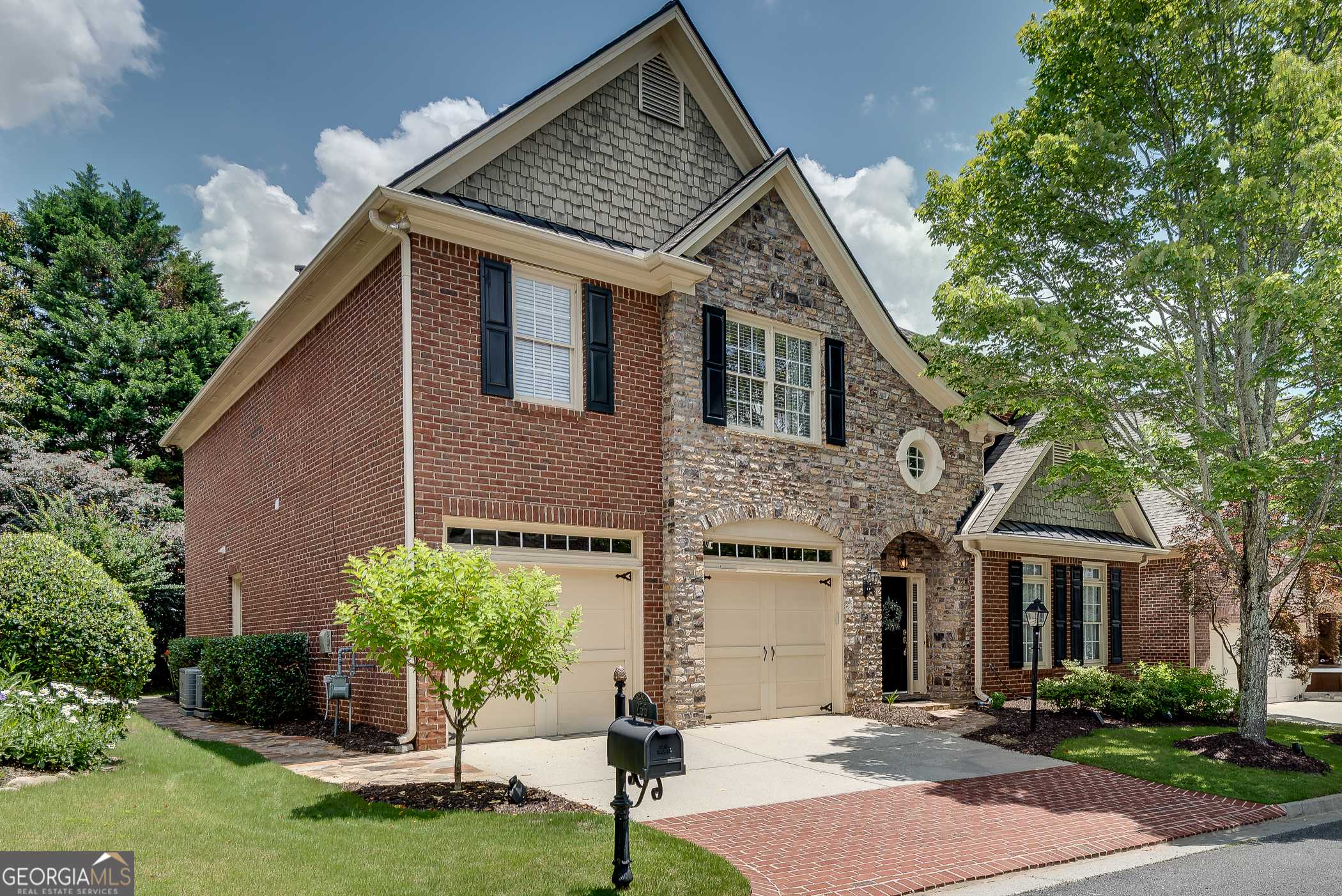 Atlanta, GA 30328,255 Wembley CIR