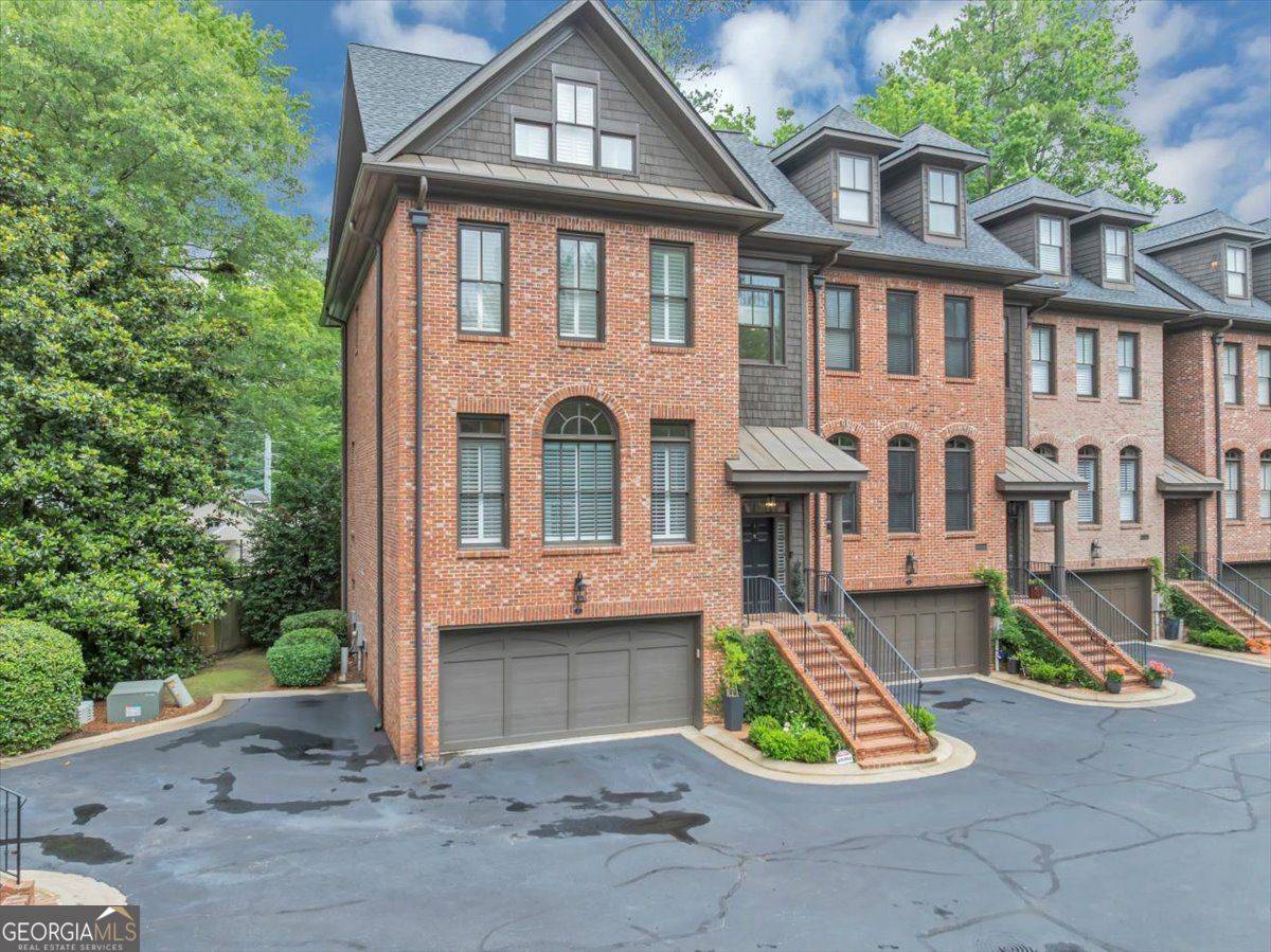 Atlanta, GA 30342,4222 Rickenbacker DR NE #9