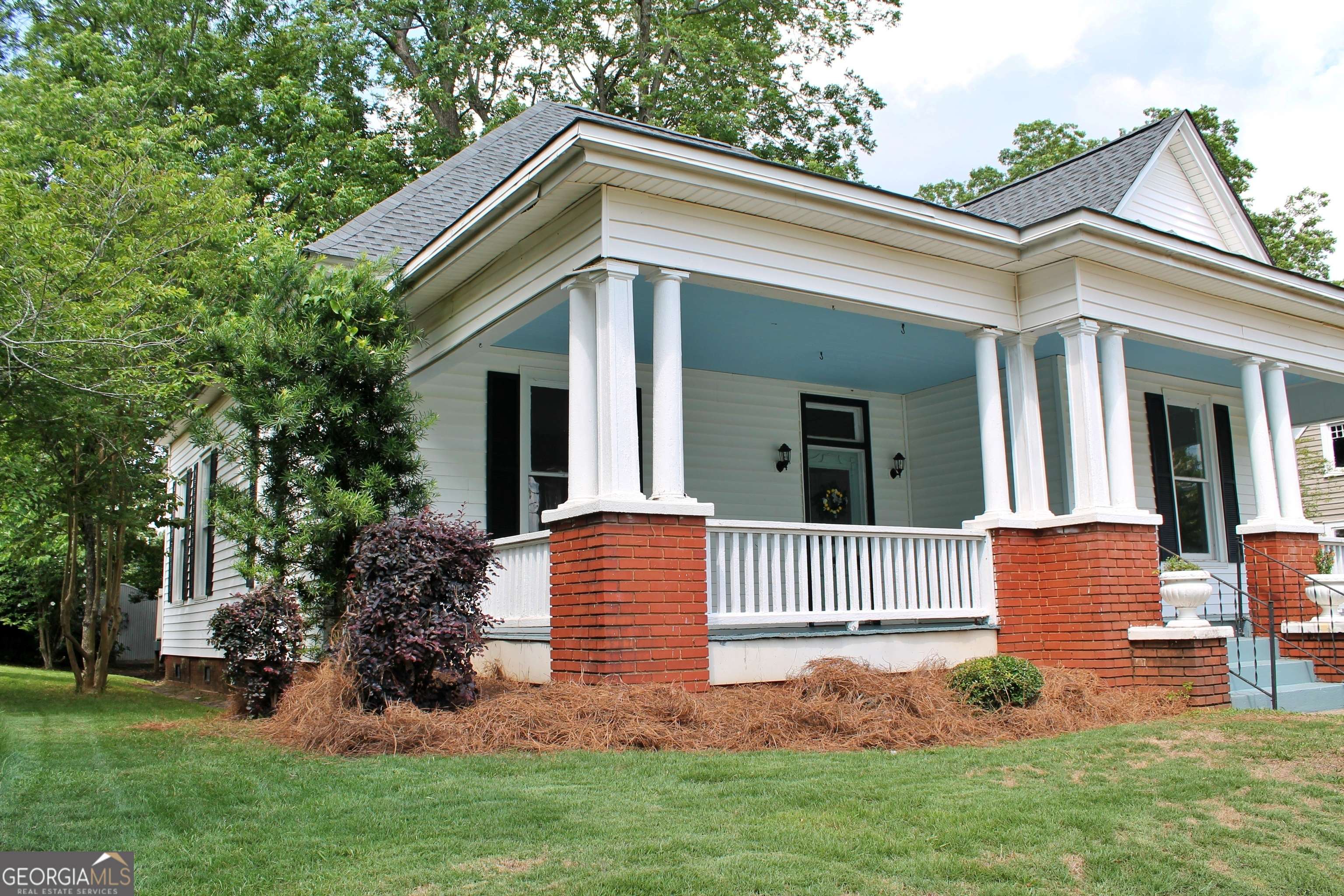 Barnesville, GA 30204,120 Holmes ST