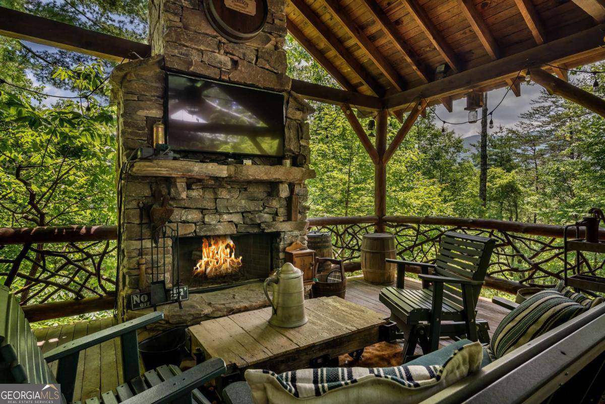 Cherry Log, GA 30522,371 Little Rock Creek CT