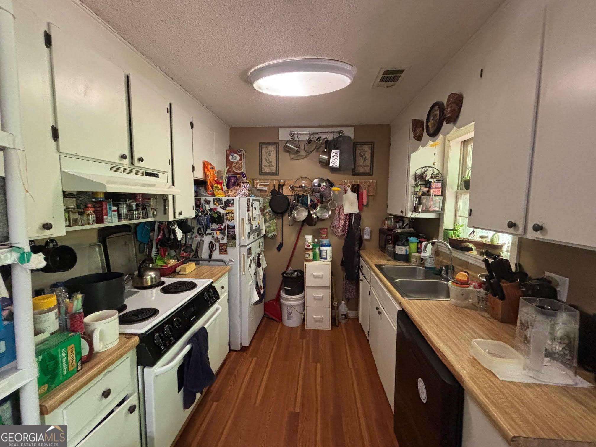 Cleveland, GA 30528,992 Tom Bell RD