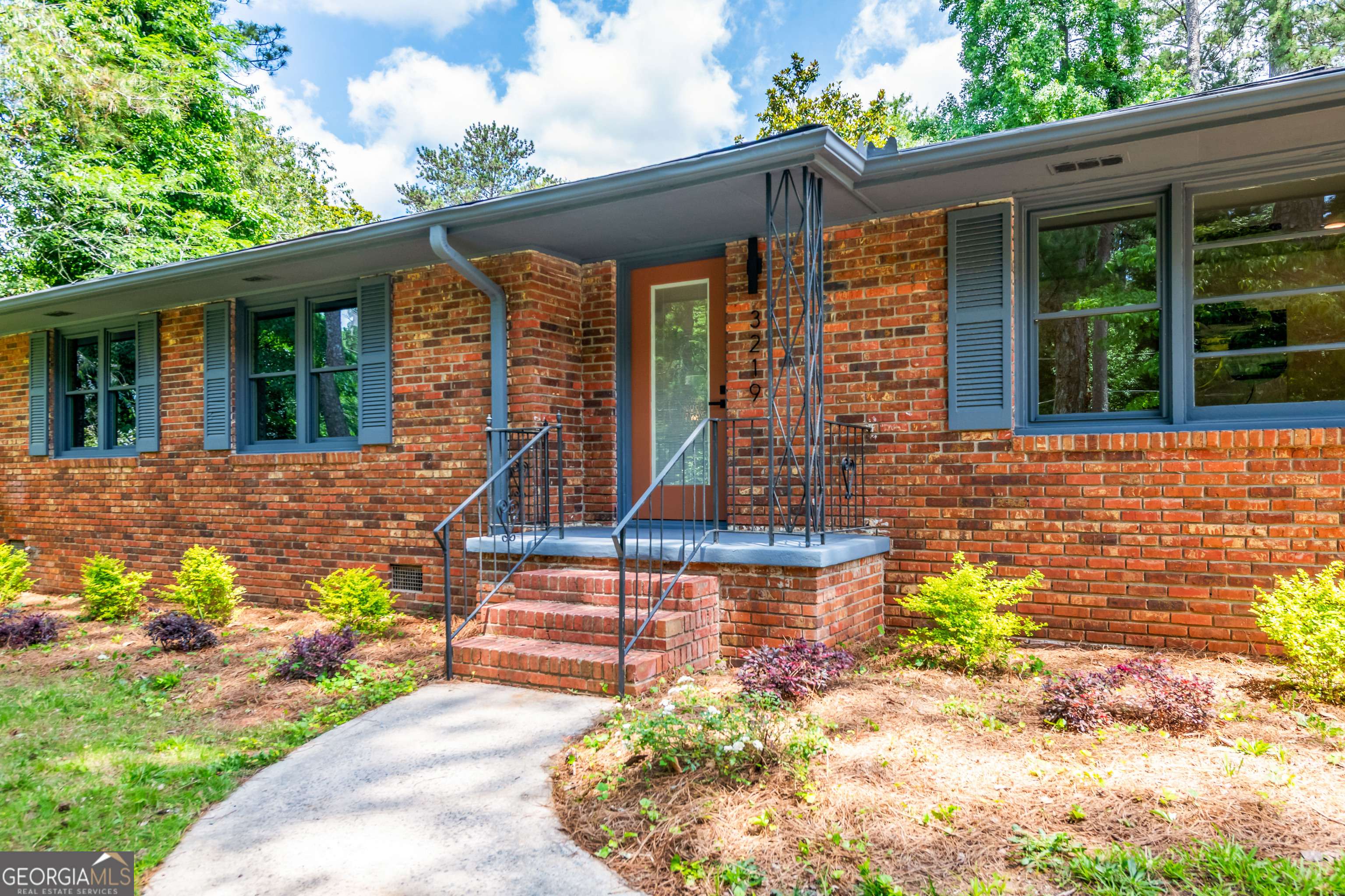 Atlanta, GA 30311,3219 W Manor LN