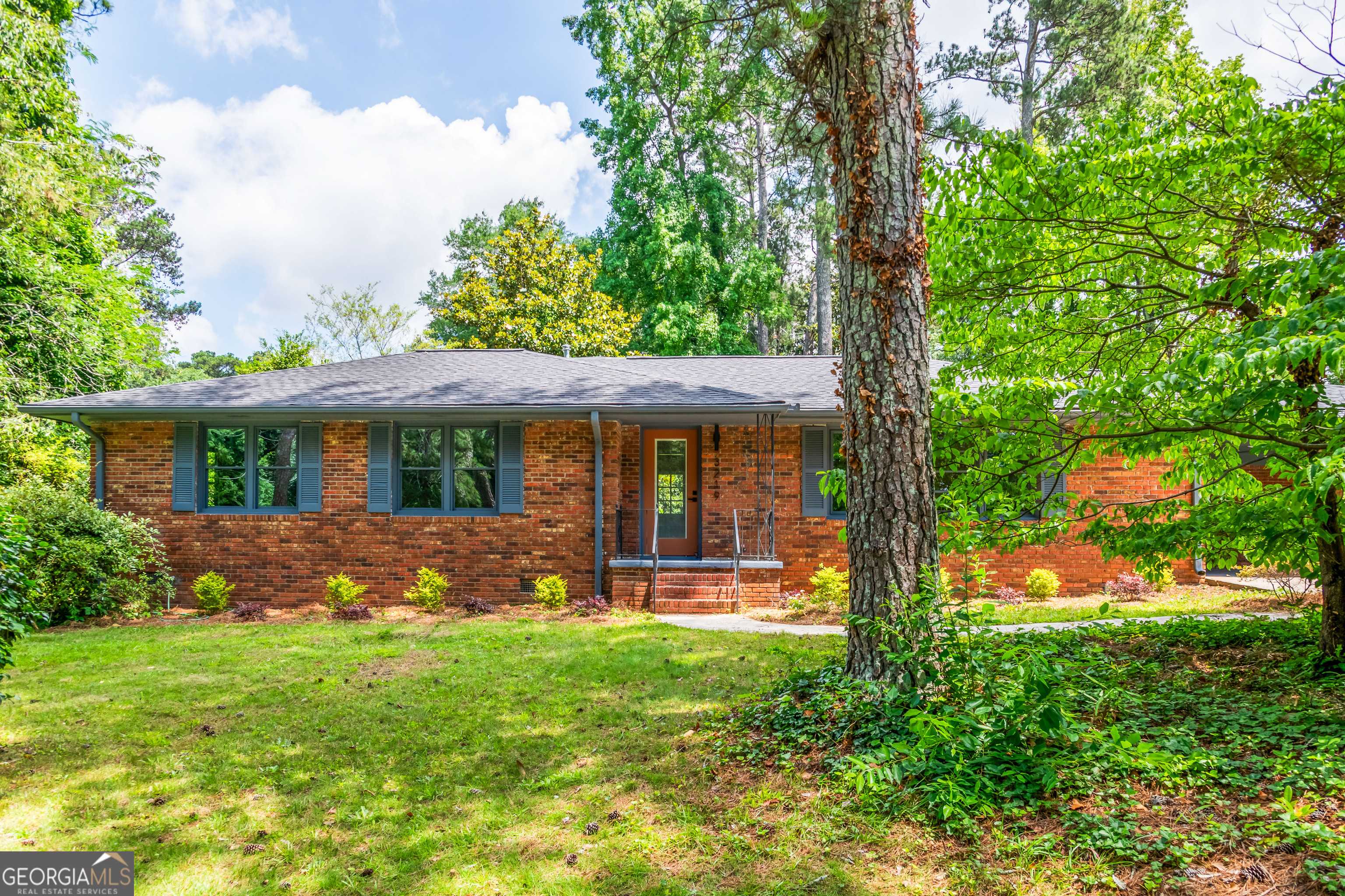 Atlanta, GA 30311,3219 W Manor LN