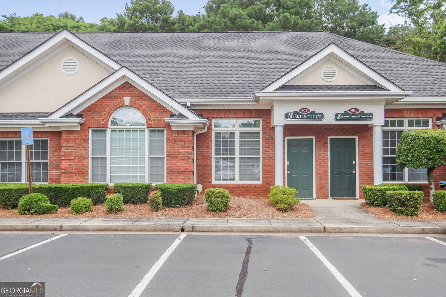 Roswell, GA 30076,903 Macy DR