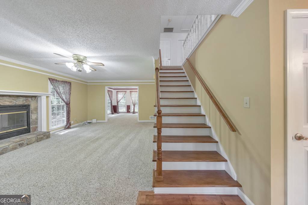 Woodstock, GA 30188,405 W Leslie CT