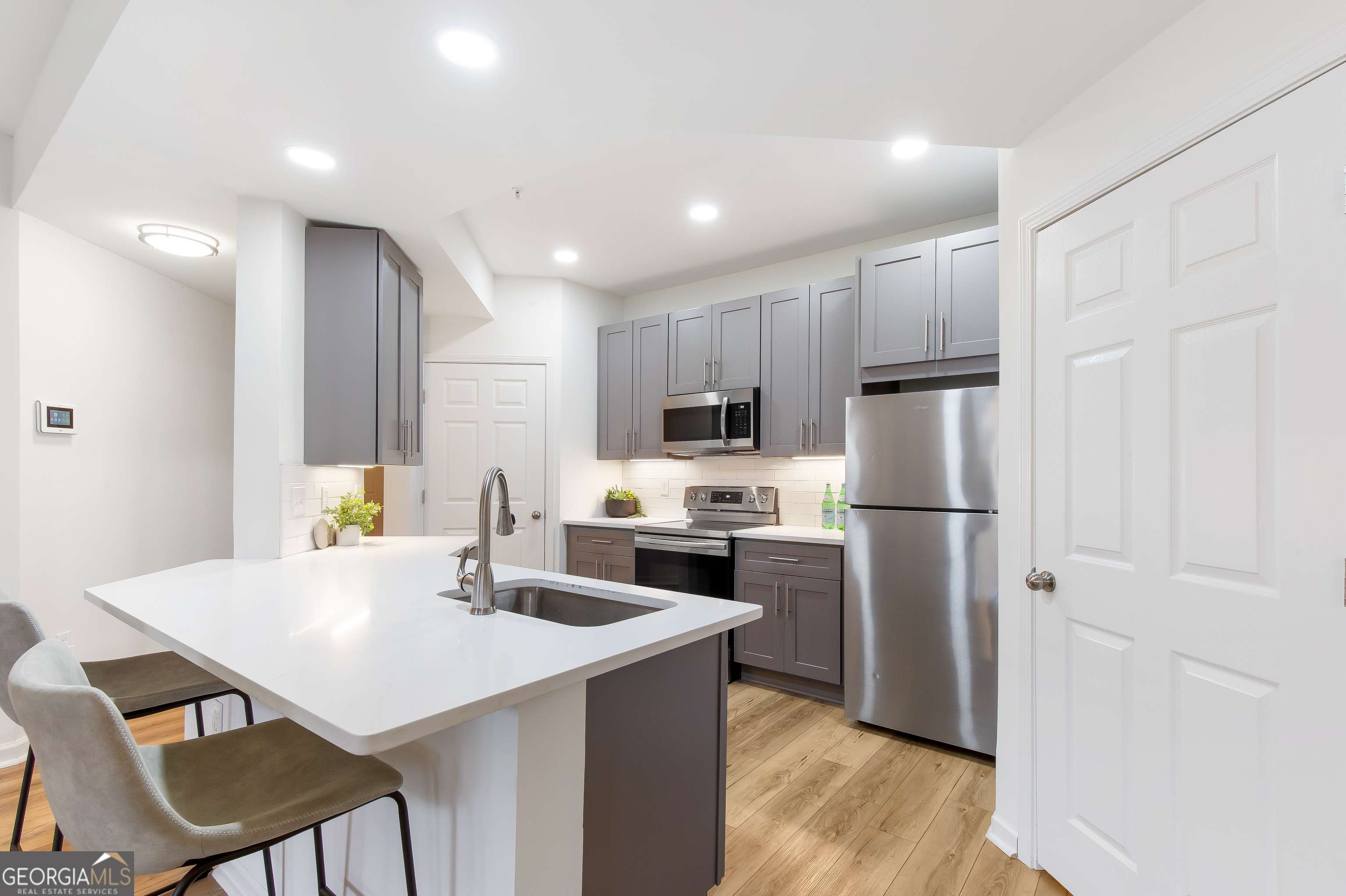 Atlanta, GA 30324,2700 Pine Tree RD NE #2201