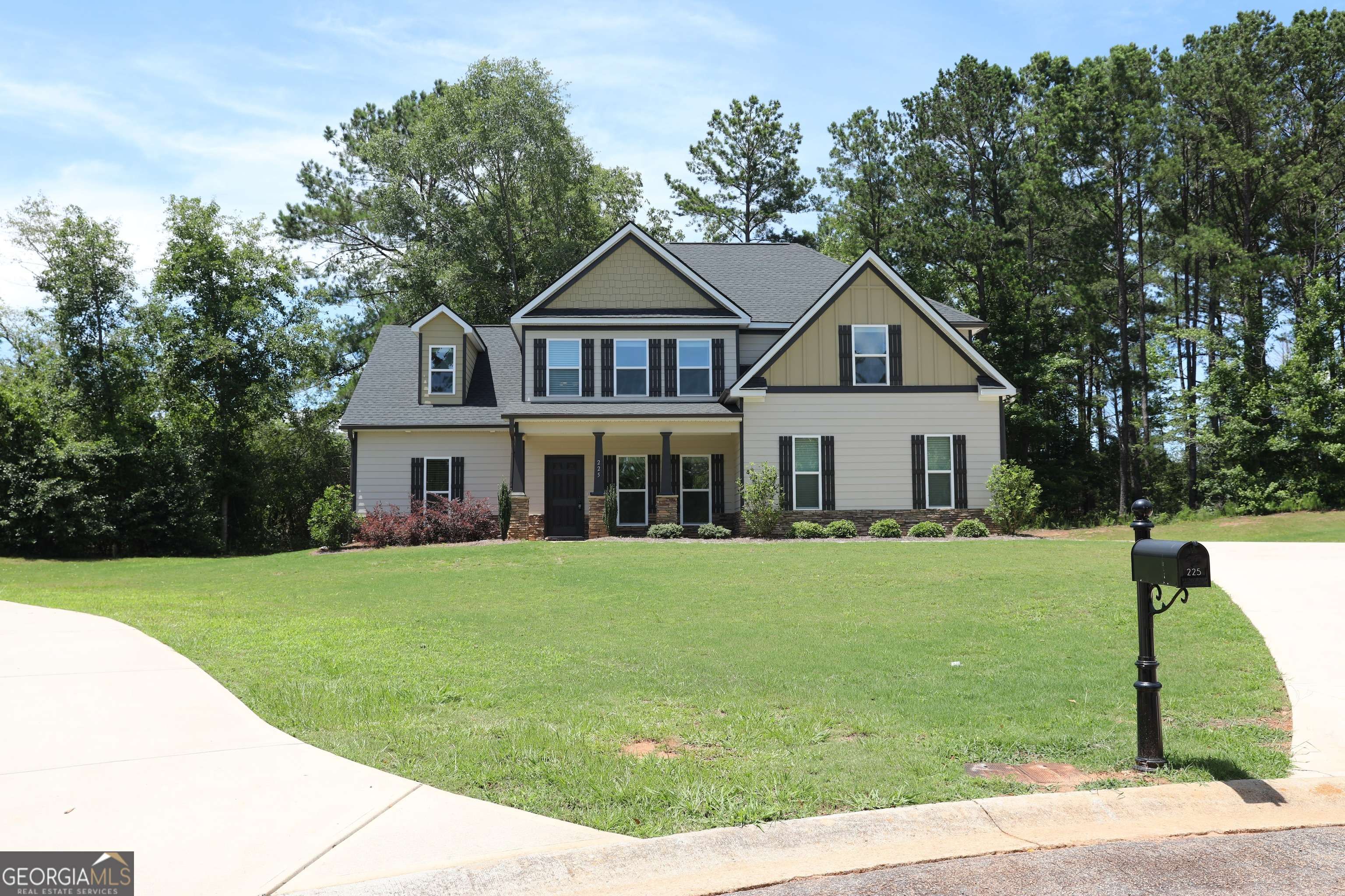 Thomaston, GA 30286,225 Barnett LN