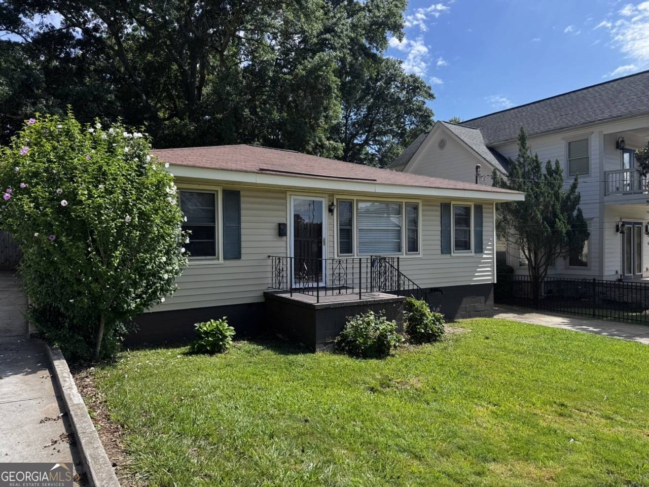 Atlanta, GA 30337,1511 Walker AVE