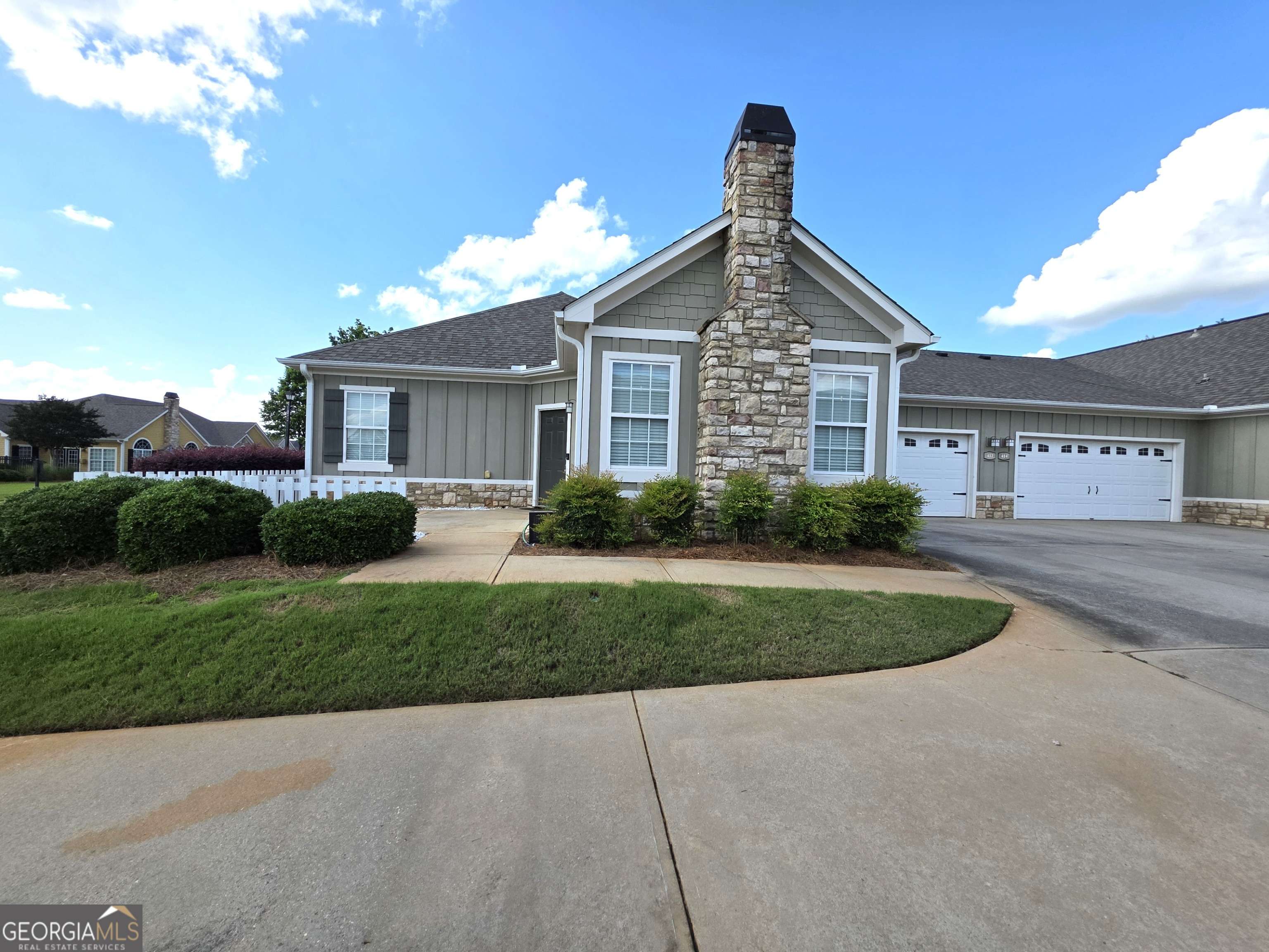 Warner Robins, GA 31088,412 Nandina CT