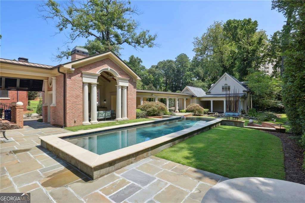 Atlanta, GA 30305,2883 Andrews DR NW