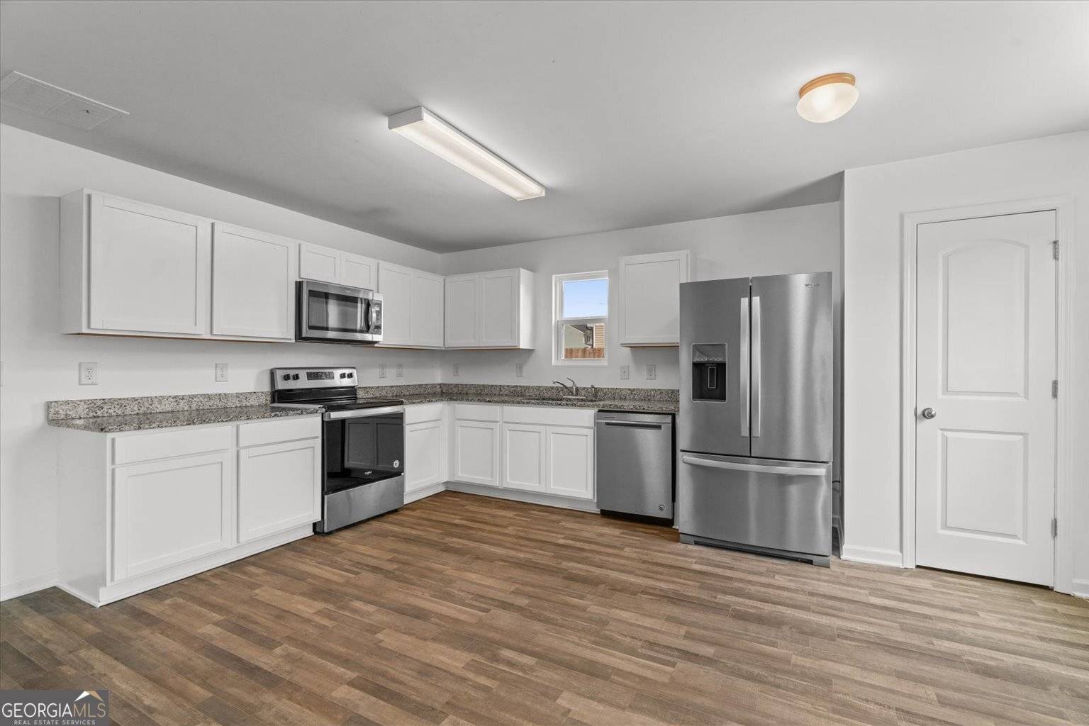 Chatsworth, GA 30705,104 Middleton CT