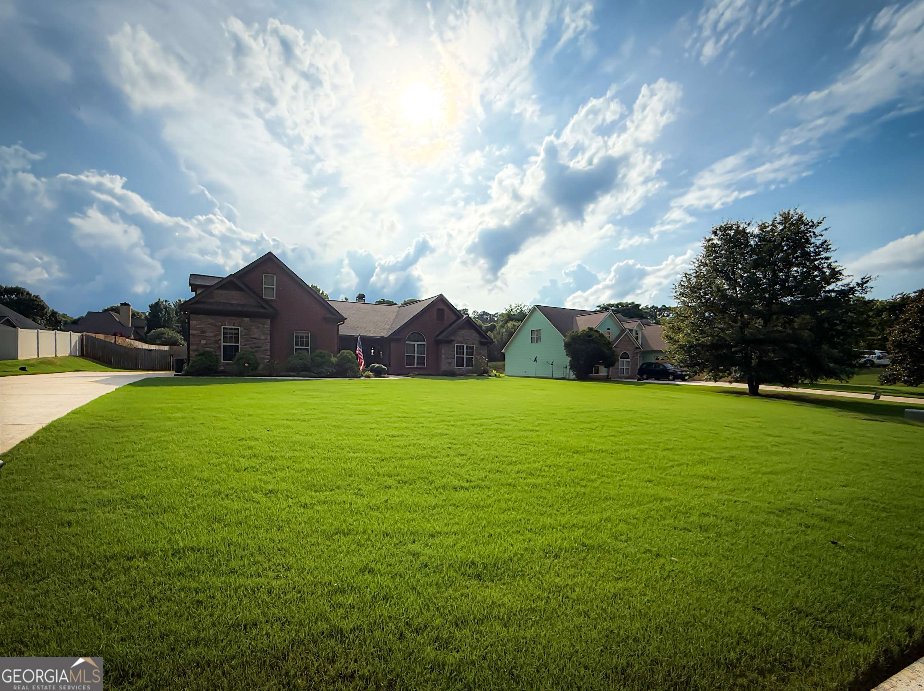 Winder, GA 30680,608 Henning DR