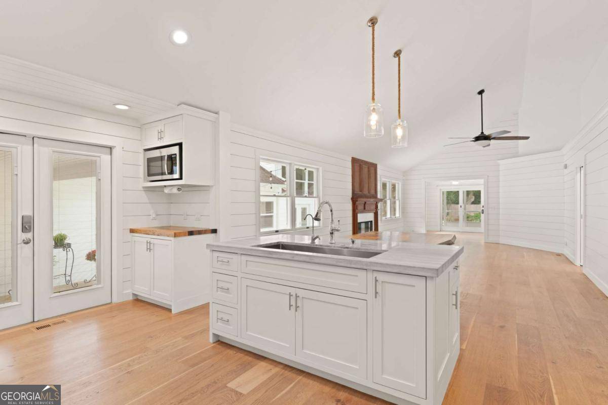 St. Simons, GA 31522,204 Youngwood DR