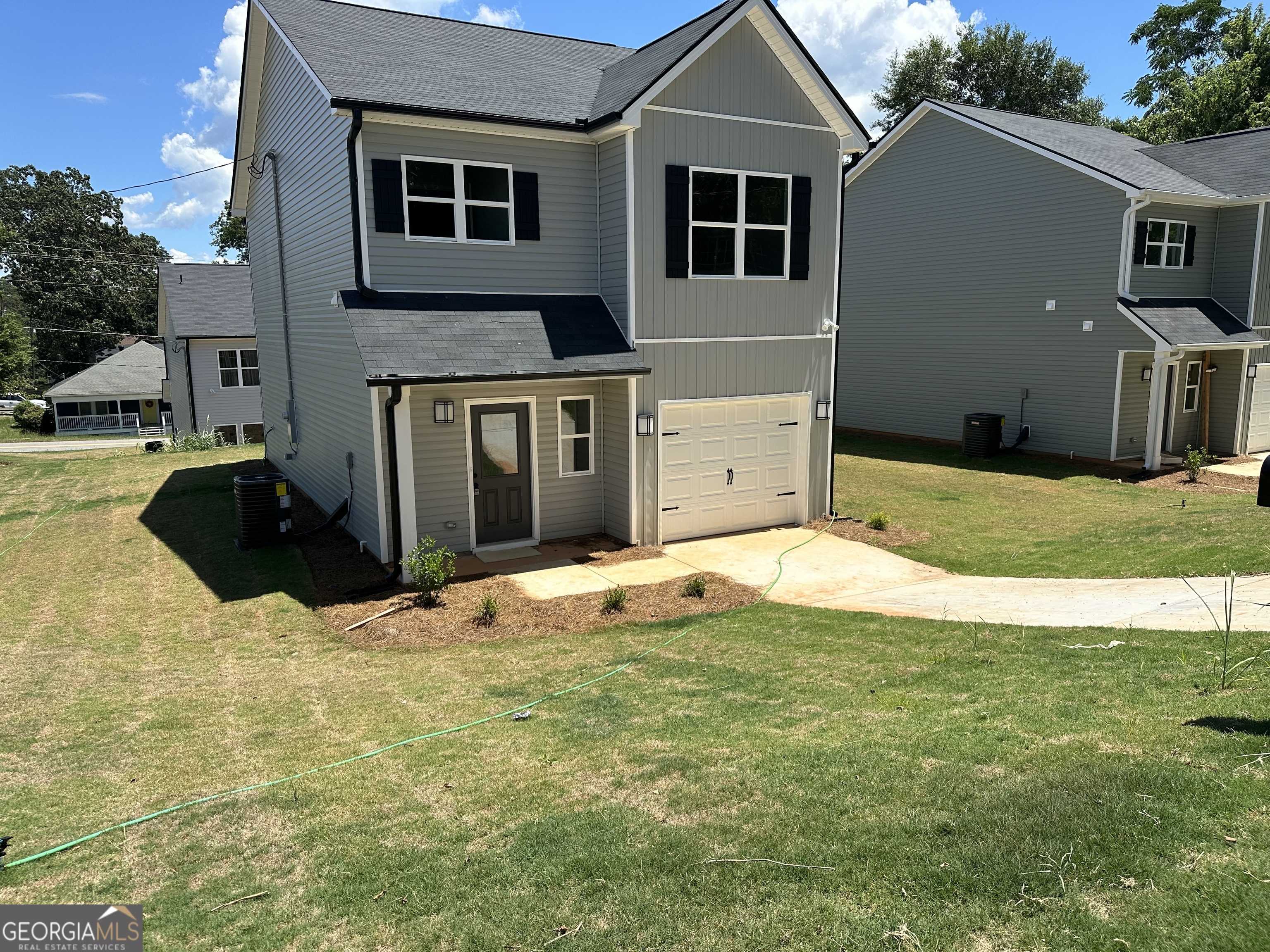 Toccoa, GA 30577,17 Taylor ST