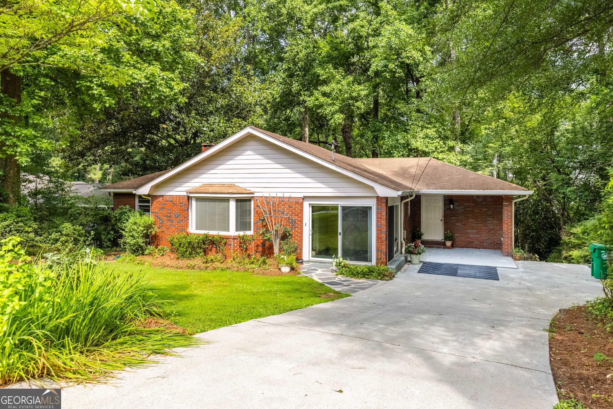 Atlanta, GA 30329,1102 Rogeretta DR NE