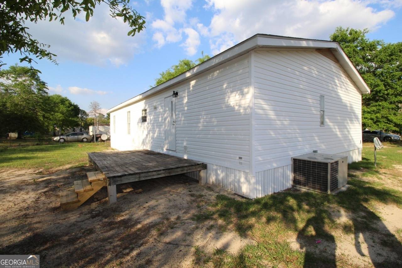 Defuniak Springs, FL 32433,447 Smith RD