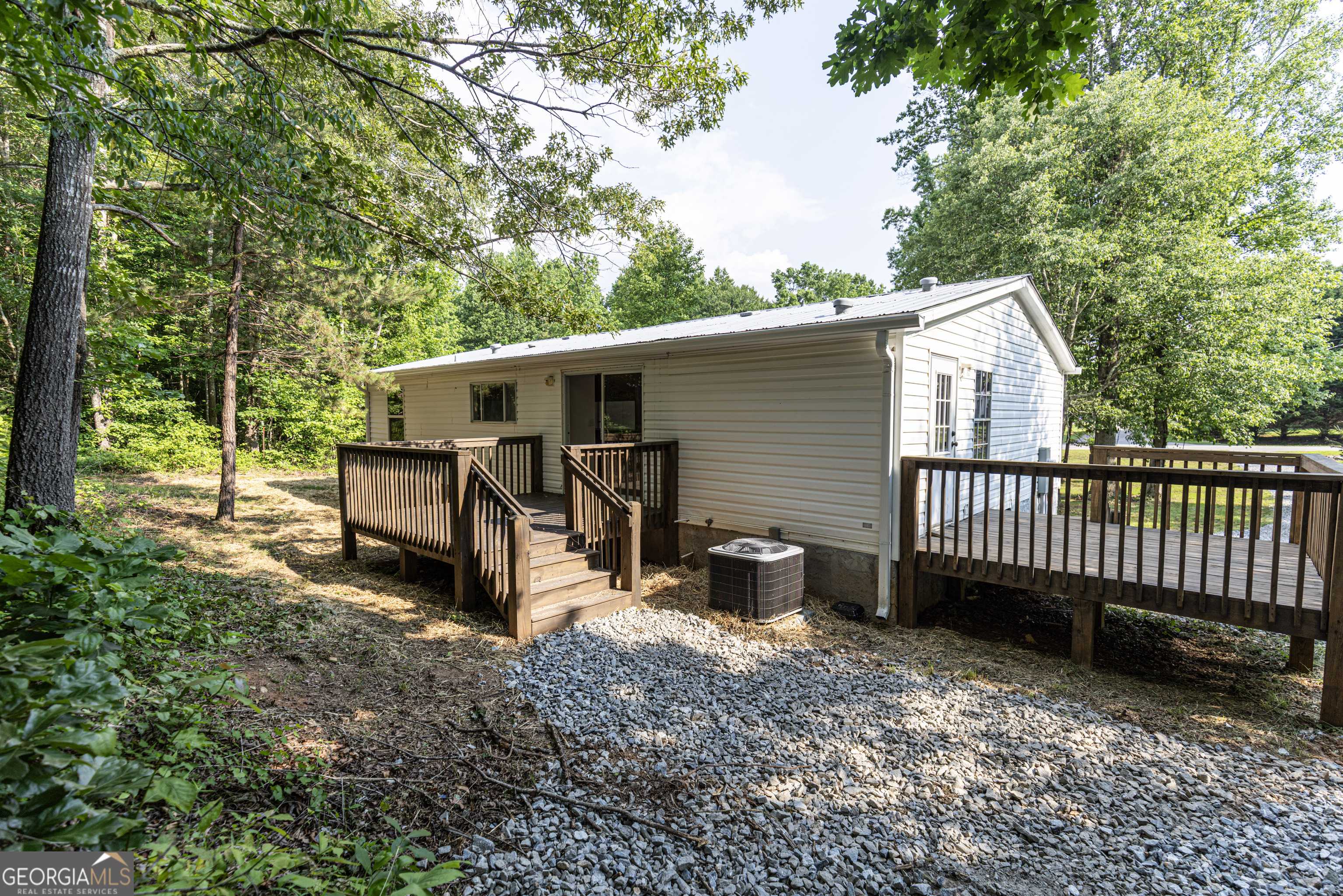 Cleveland, GA 30528,179 Autumnwood WAY