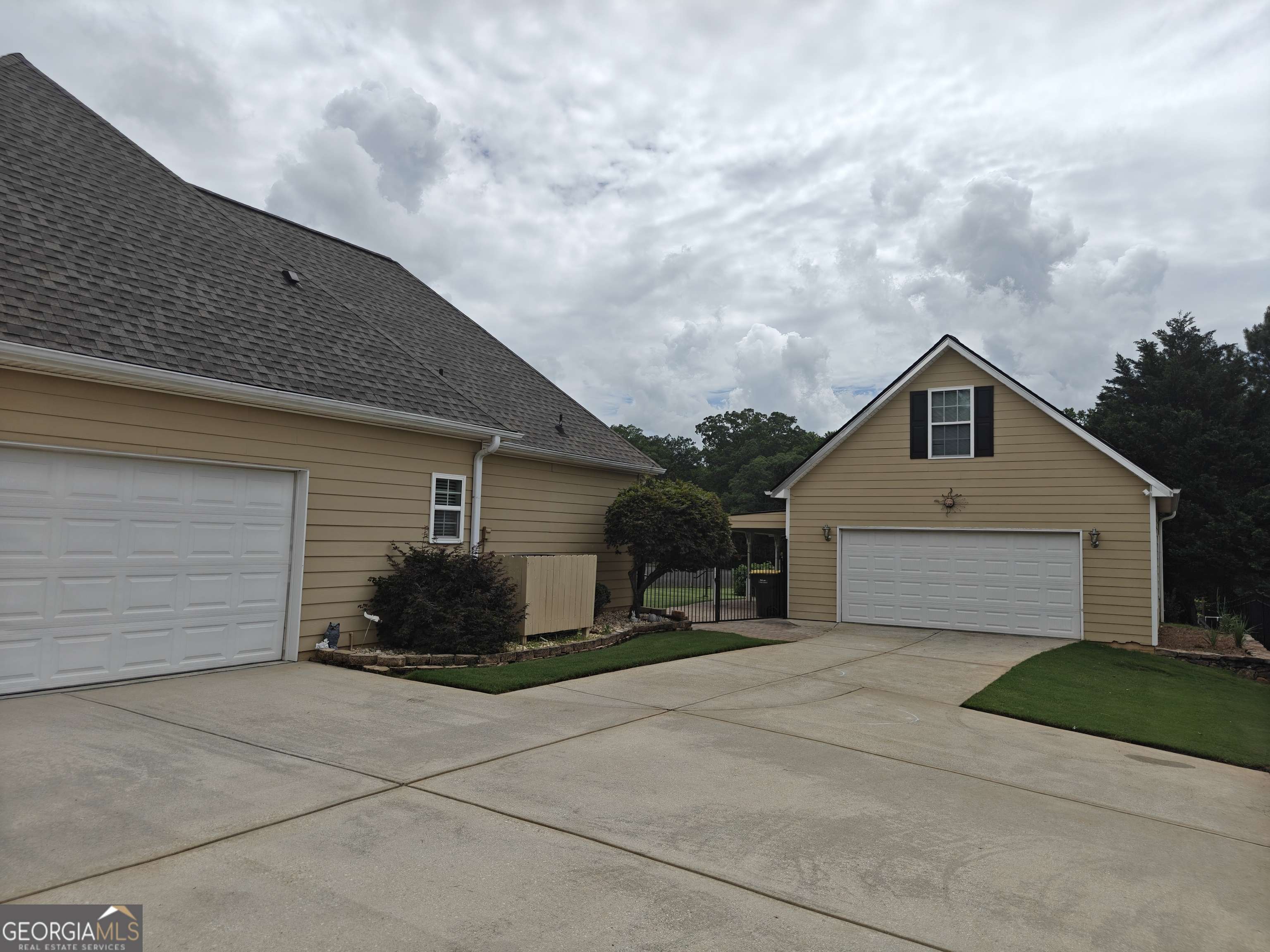 Senoia, GA 30276,170 Walden Pond WAY
