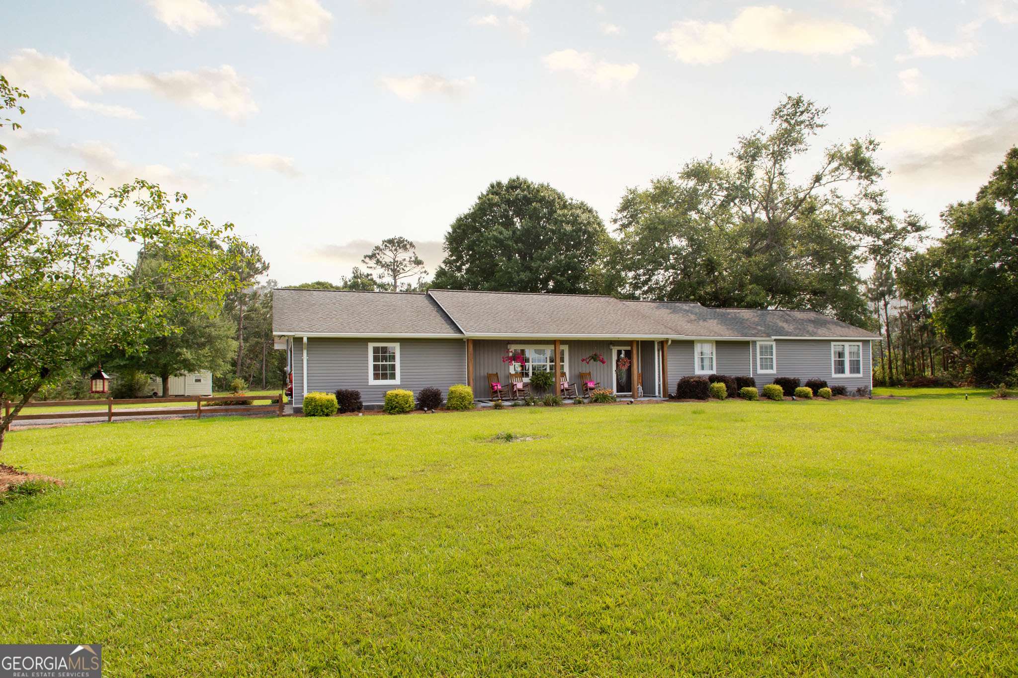 Nicholls, GA 31554,313 White Pine HWY
