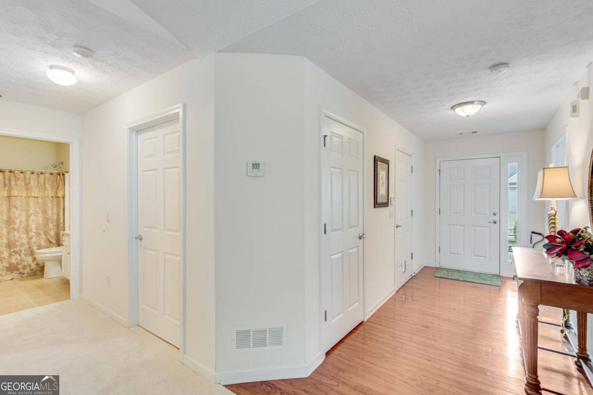 Loganville, GA 30052,936 Village View CIR