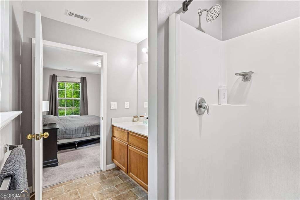 Acworth, GA 30102,5706 Forest PL