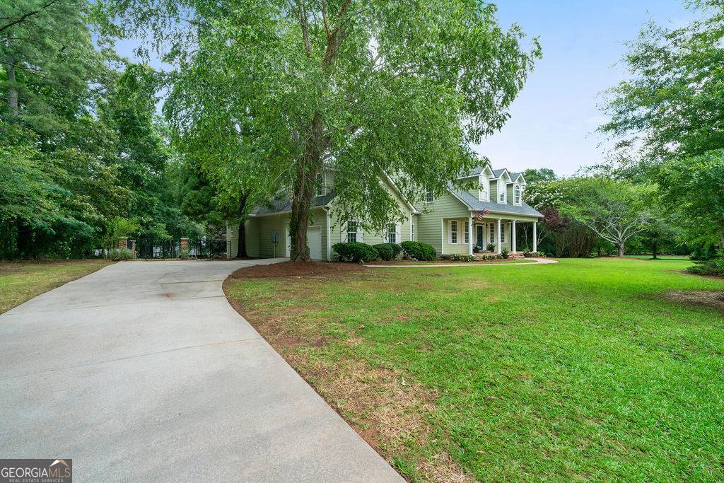 Senoia, GA 30276,1217 Standing Rock RD