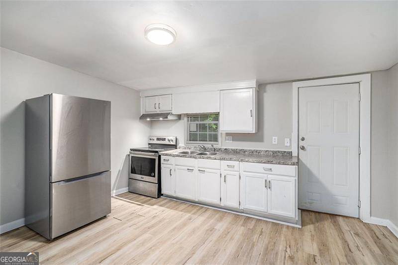 Atlanta, GA 30314,1328 EASON
