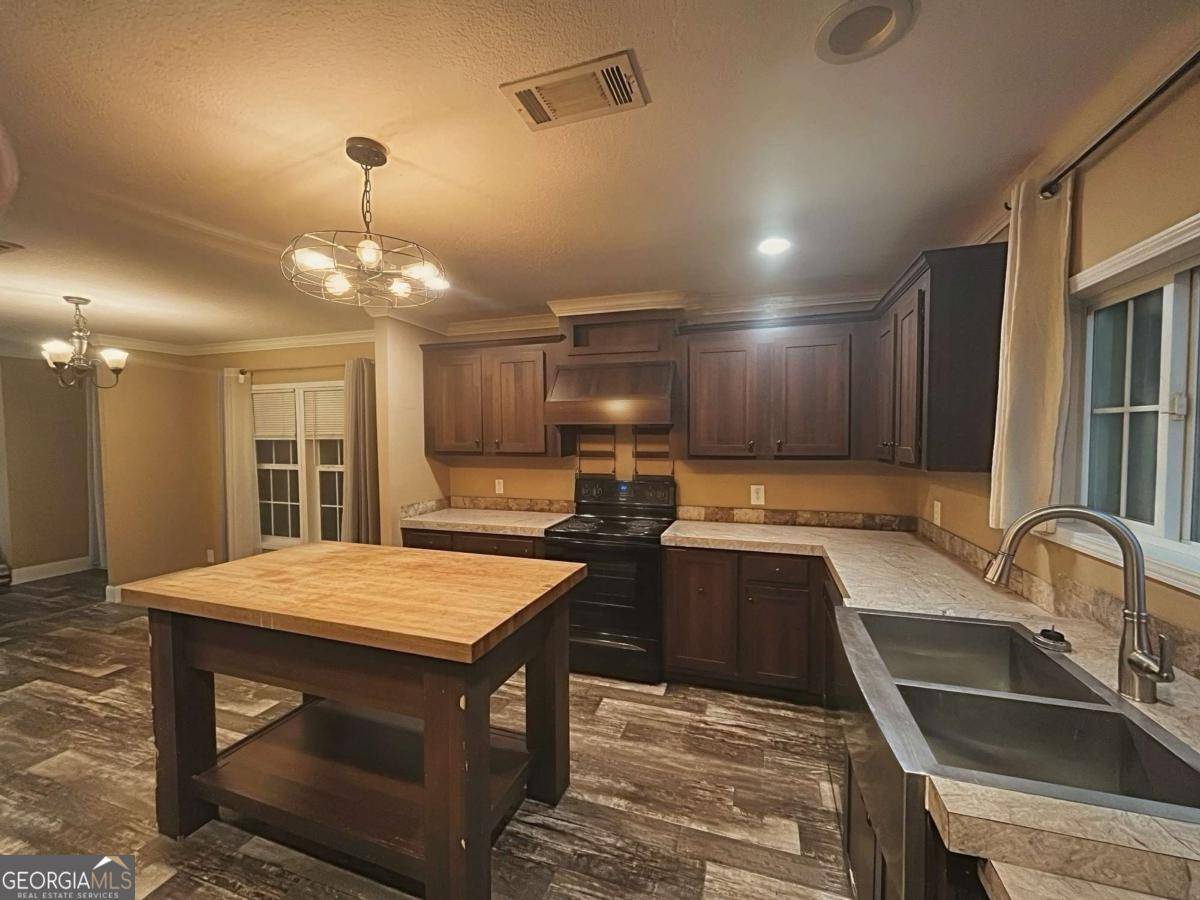 Jesup, GA 31545,175 Bob White ST