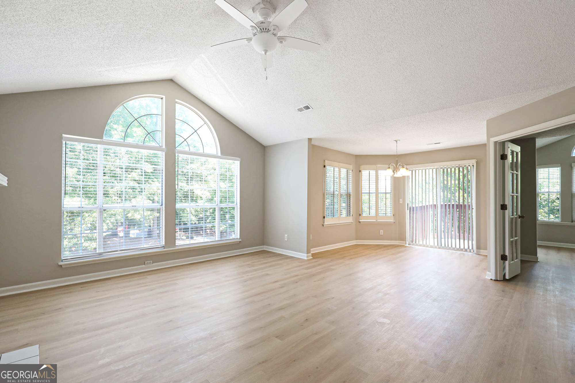 Alpharetta, GA 30022,901 Wentworth CT