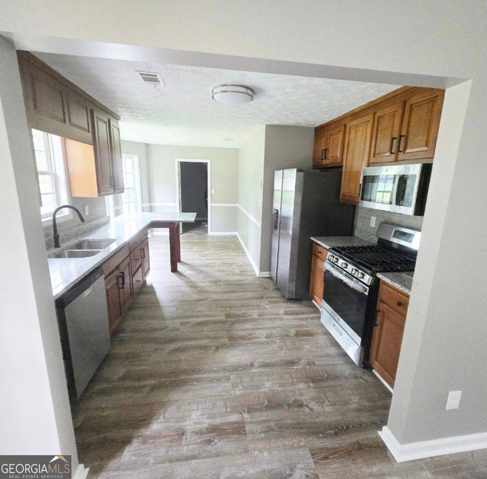 Jonesboro, GA 30238,563 FIELDGREEN DR