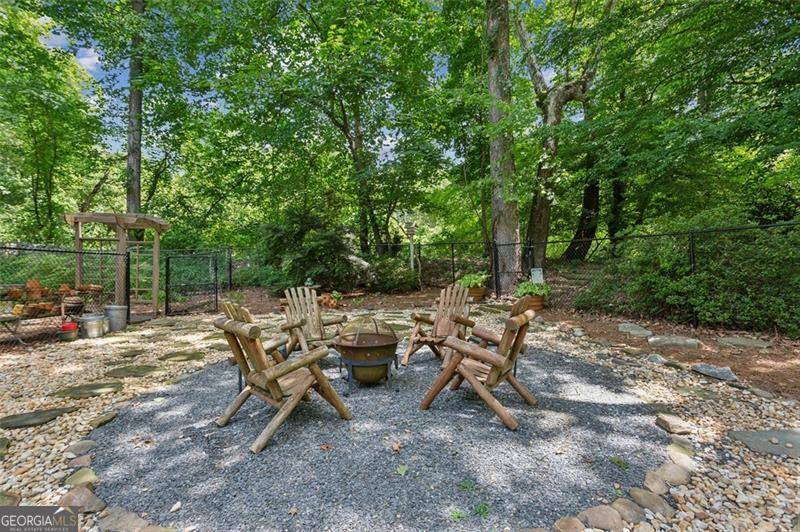 Sandy Springs, GA 30327,750 Crest Valley DR NW