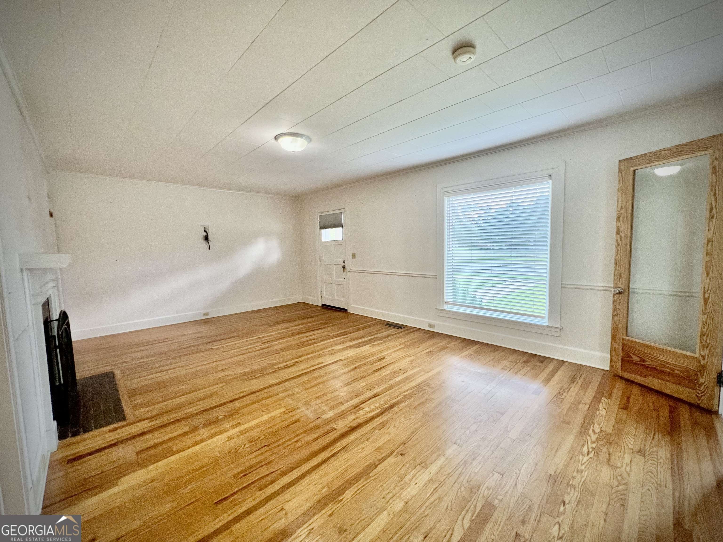 Dexter, GA 31019,319 N Line ST