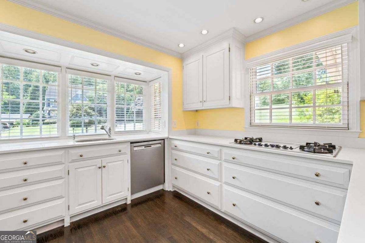 Atlanta, GA 30327,2917 ROCKINGHAM DR NW