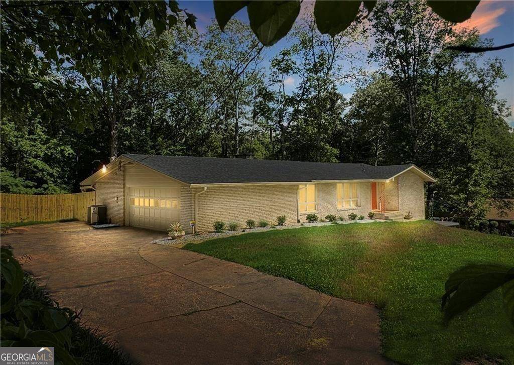 East Point, GA 30344,3332 Saint John DR