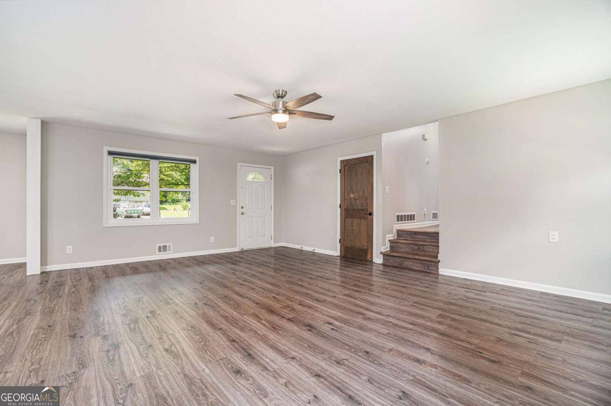 Acworth, GA 30102,2067 Skyhawk LN