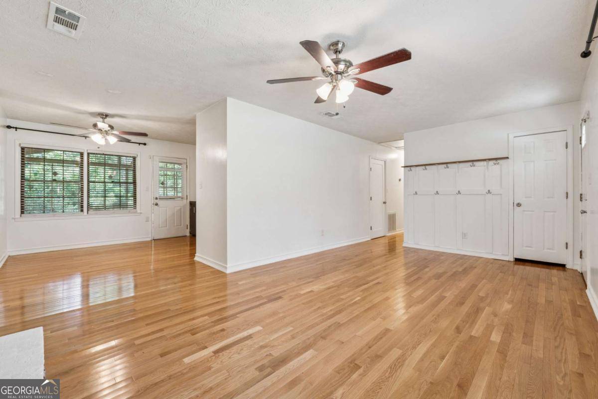 Stone Mountain, GA 30087,3123 DESHONG DR
