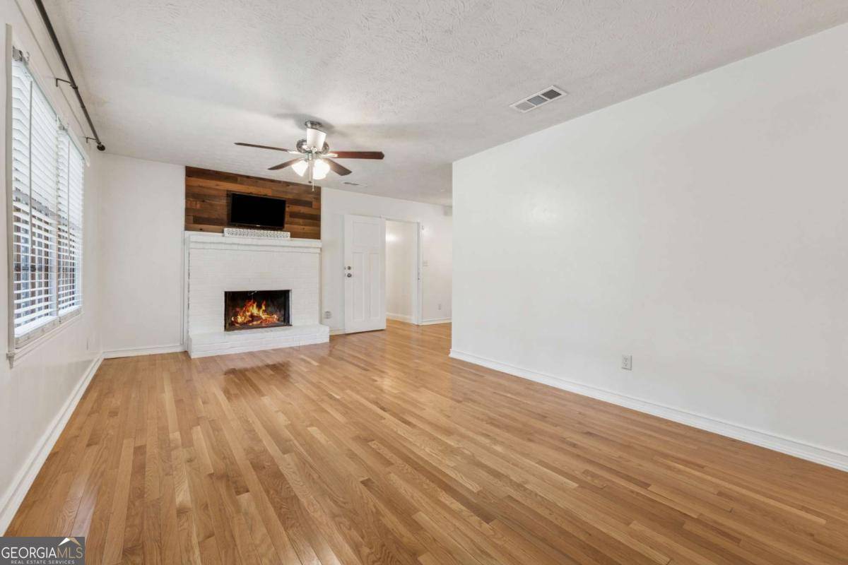 Stone Mountain, GA 30087,3123 DESHONG DR