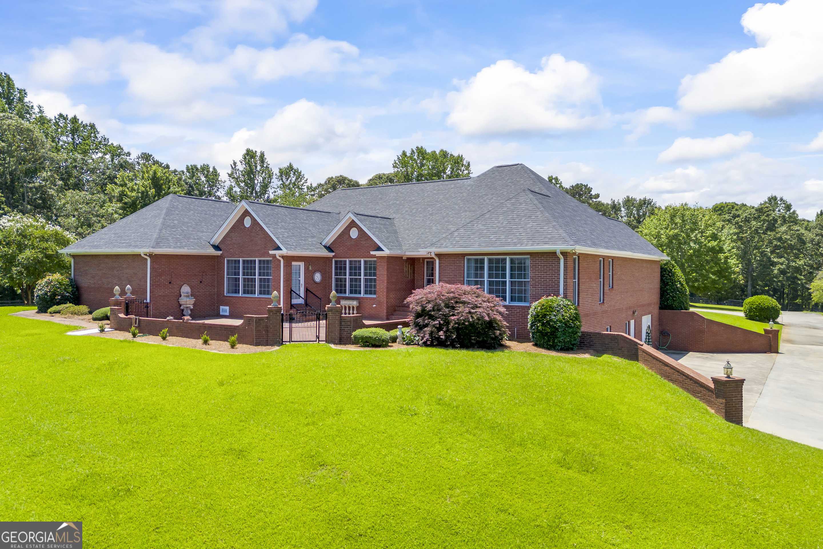 Lavonia, GA 30553,152 Lace Field LN