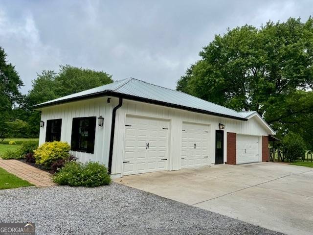 Brooks, GA 30205,360 Morgan Mill RD