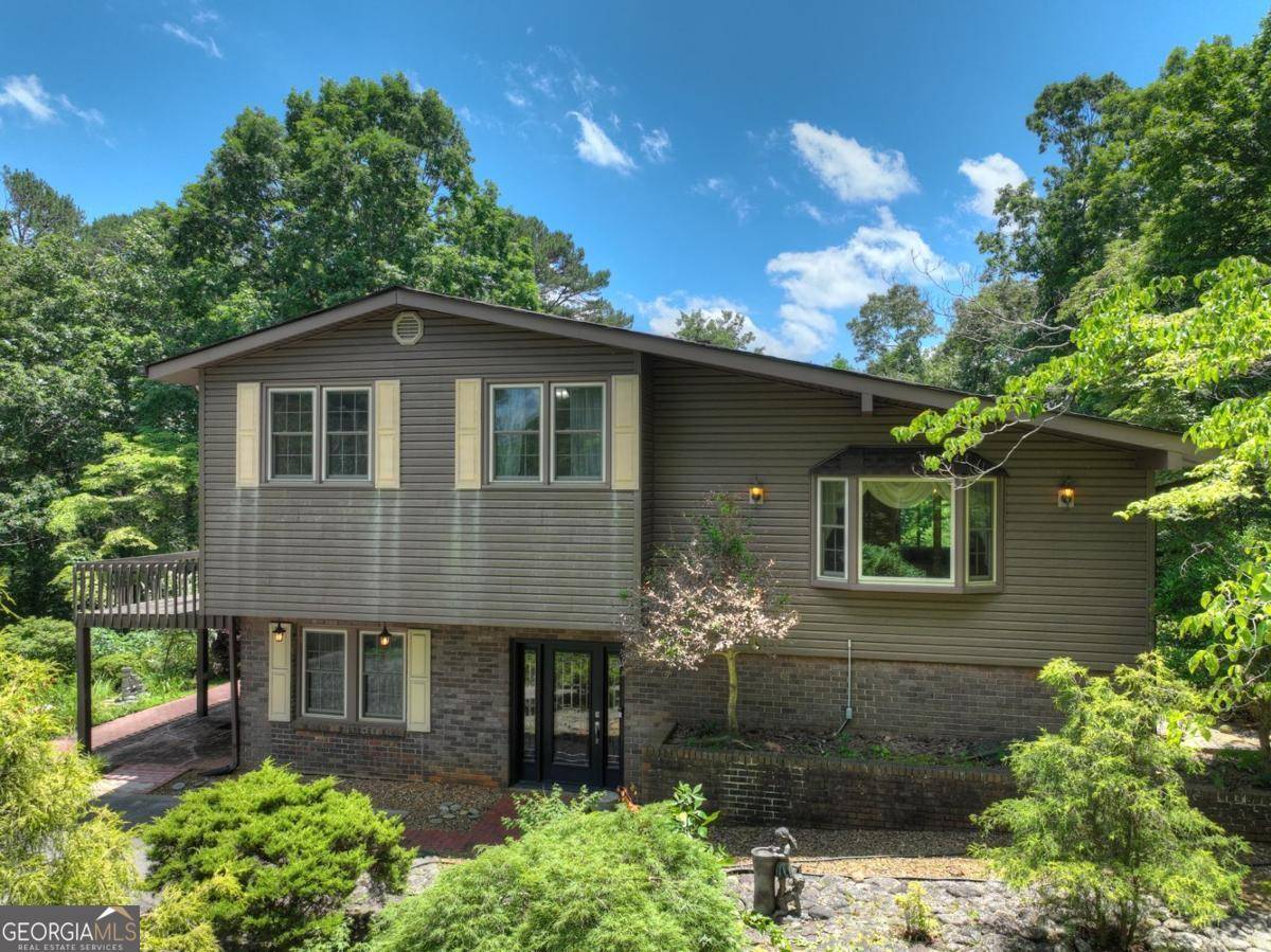 Ellijay, GA 30536,423 Chinquapin RD