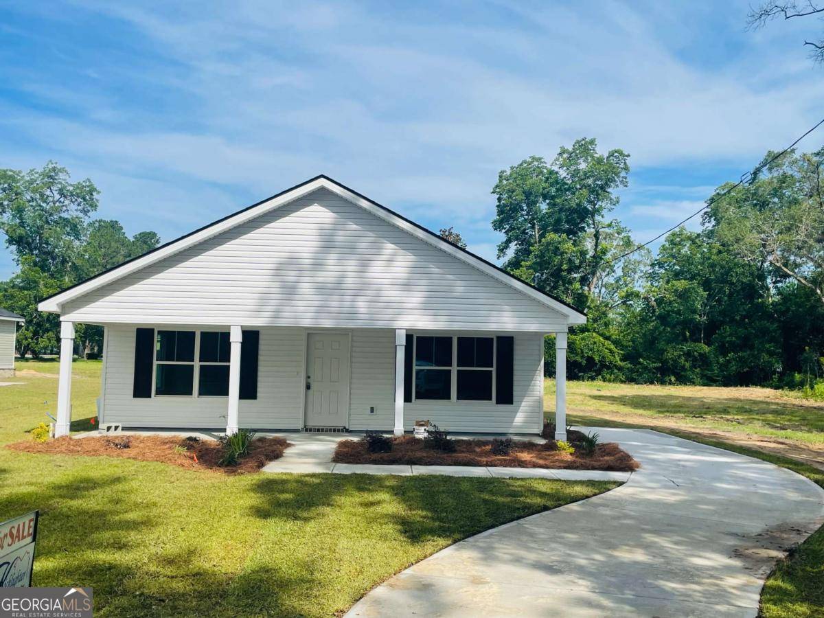 Glennville, GA 30427,302 N Church ST