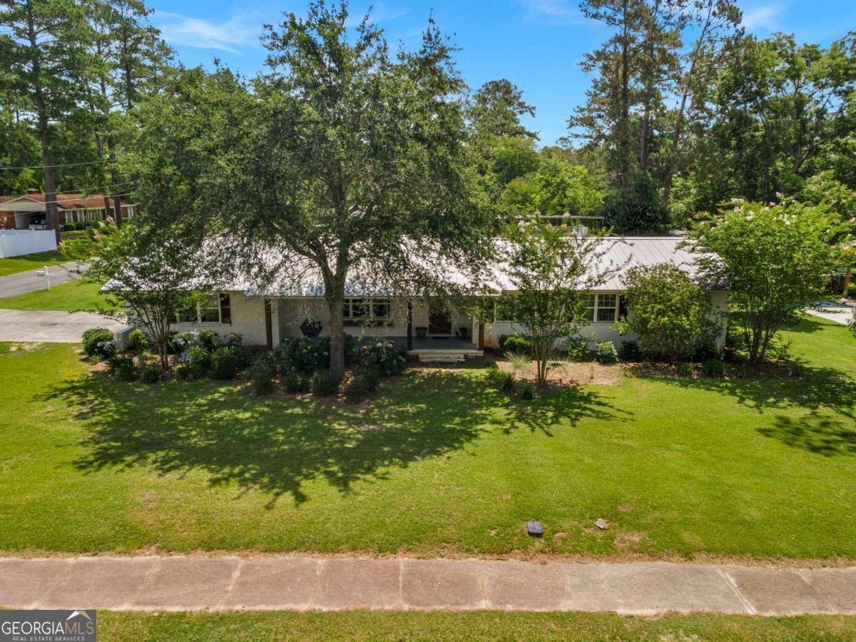 Blackshear, GA 31516,1207 College AVE