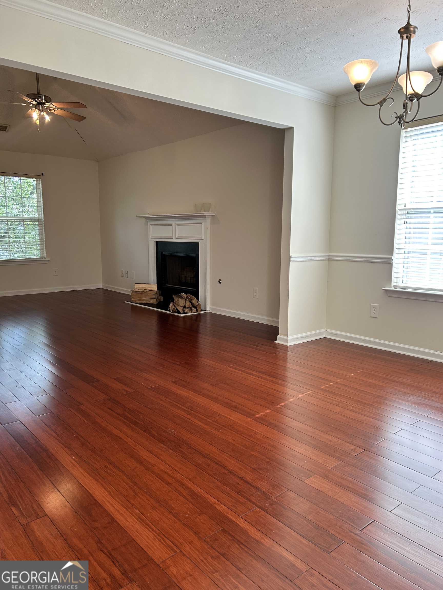 Riverdale, GA 30296,375 Sapphire BND