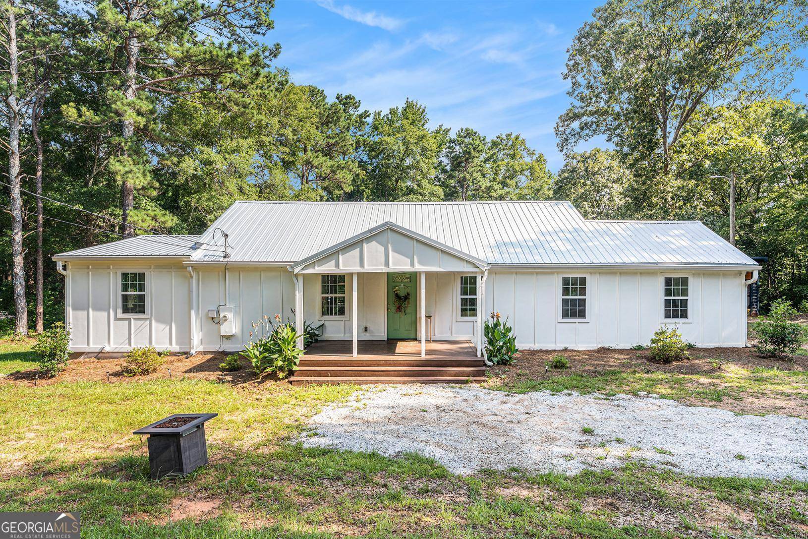 Barnesville, GA 30204,407 Johnstonville RD