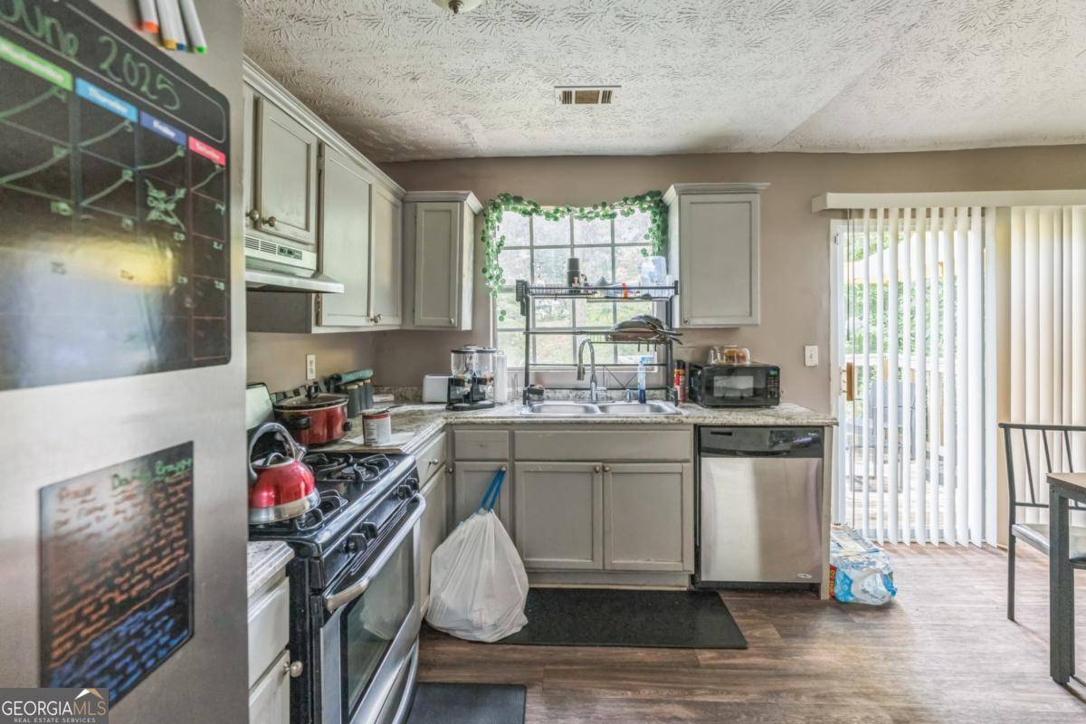 Stone Mountain, GA 30087,447 Sherwood CIR