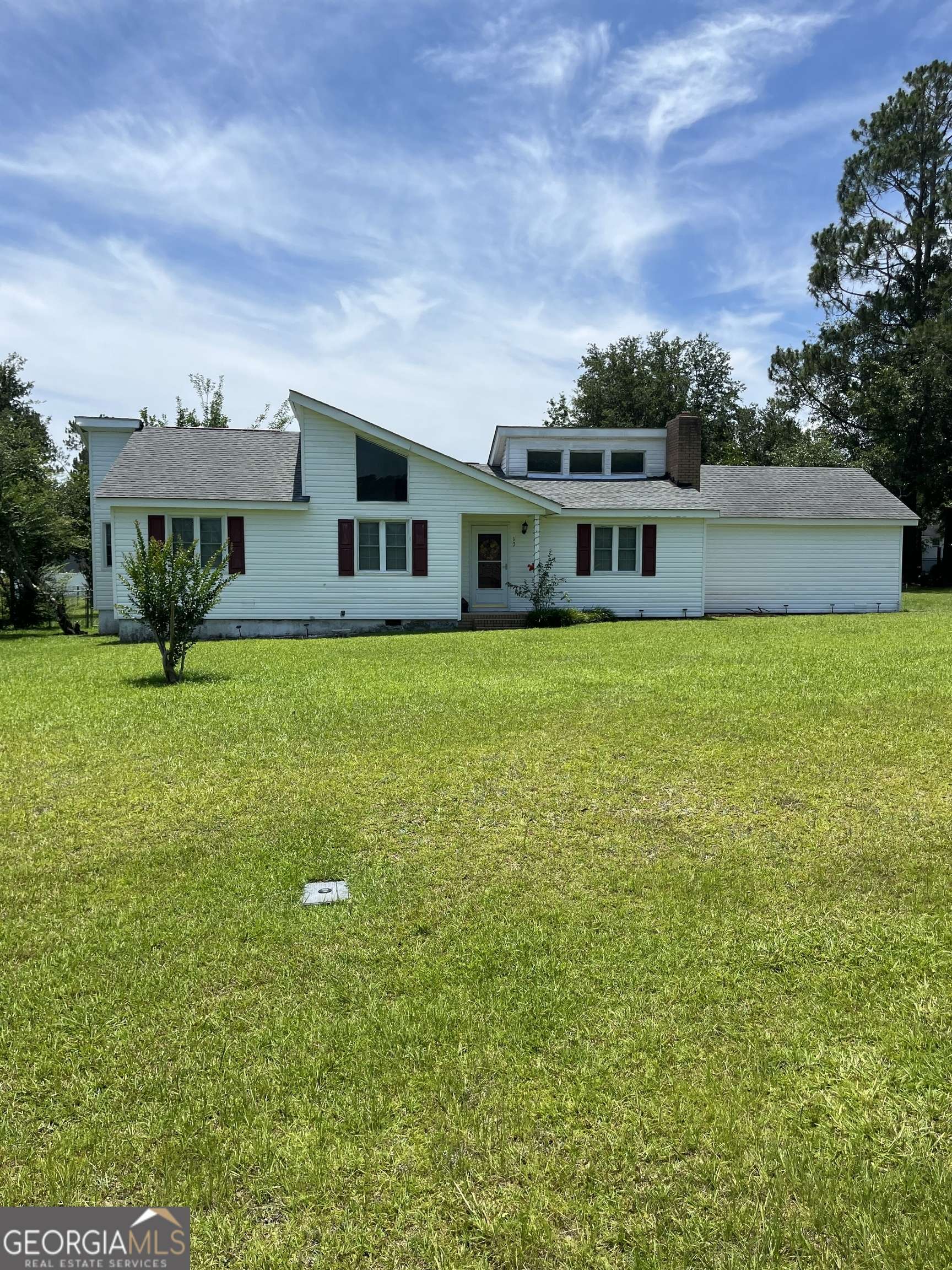 Douglas, GA 31535,17 Dime ST